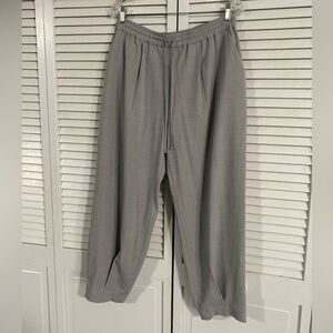 Grey ankle pants, lightly worn
